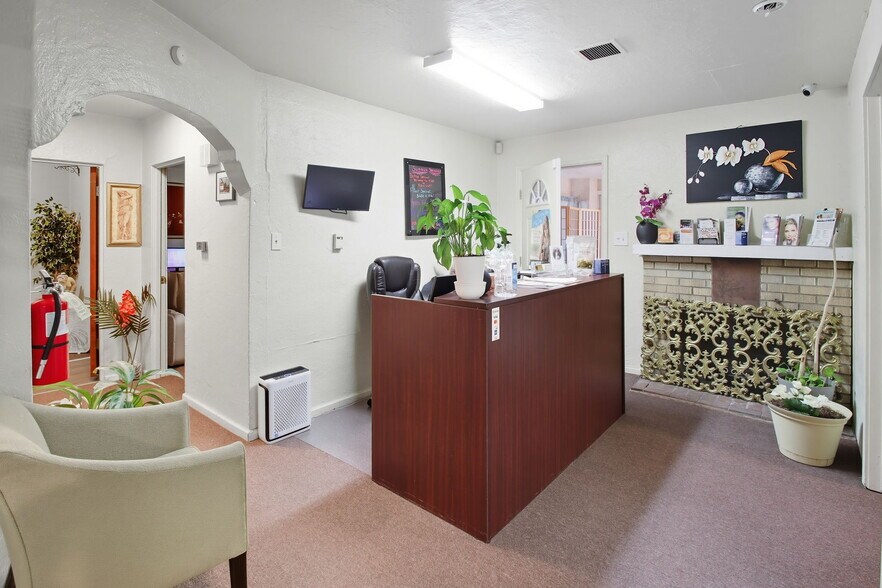 More Photos Of 1345 Kipling St, Lakewood Office For Sale