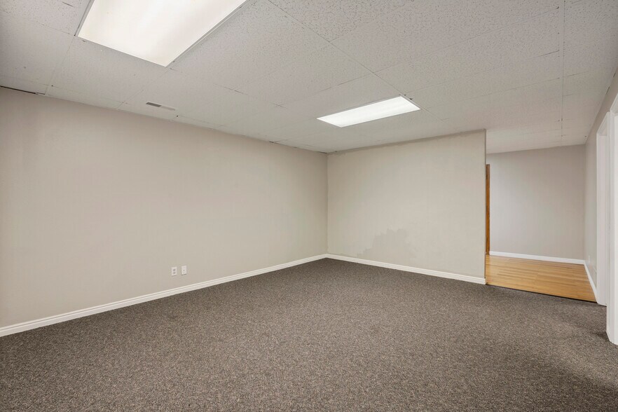 More Photos Of 405 S 100 E, Pleasant Grove Office For Lease
