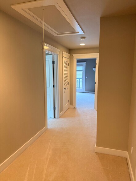 More Photos Of 1510 NE Fairview Village St, Fairview Office Residential For Lease