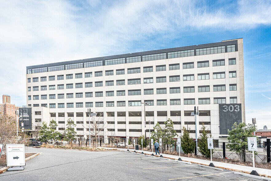 More Photos Of Brooklyn Navy Yard - Building 303, Brooklyn Manufacturing For Lease