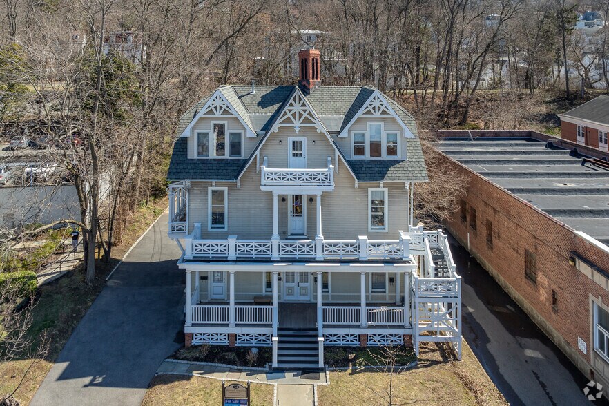 More Photos Of 54 N Broadway, Tarrytown Office For Lease