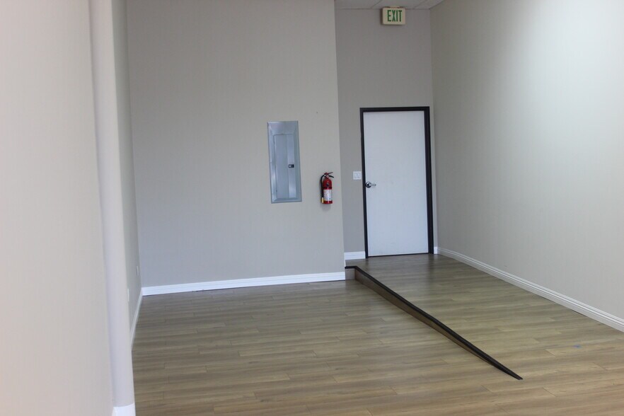 More Photos Of 5524-5528 Sepulveda Blvd, Culver City Storefront For Lease