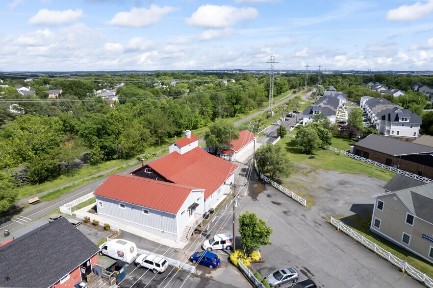 Primary Photo Of 20704 Ashburn Rd, Ashburn Unknown For Lease