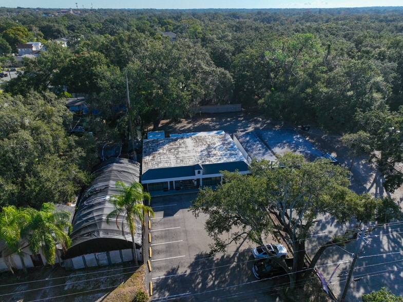 More Photos Of 307 S Parsons Ave, Brandon Storefront For Lease