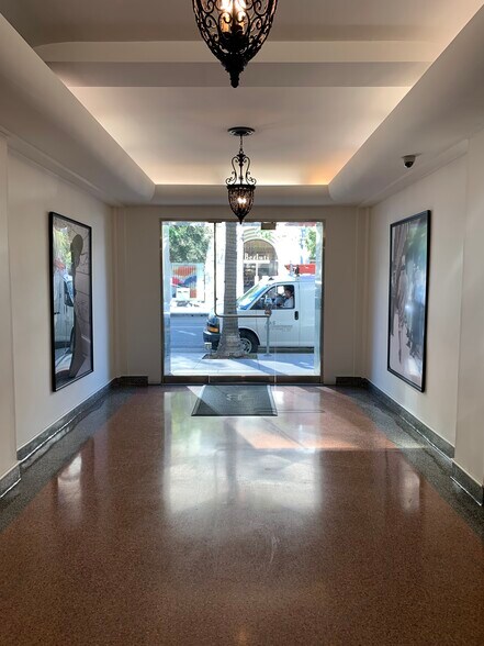 More Photos Of 9528-9546 Brighton Way, Beverly Hills Storefront Retail Office For Lease