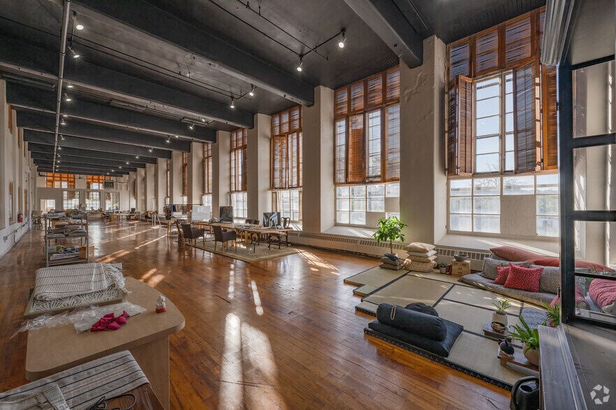 More Photos Of 1 Ace St, Fall River Warehouse For Lease