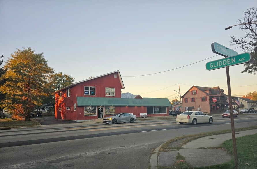 More Photos Of 600 Fairmount Ave, Jamestown Freestanding For Sale