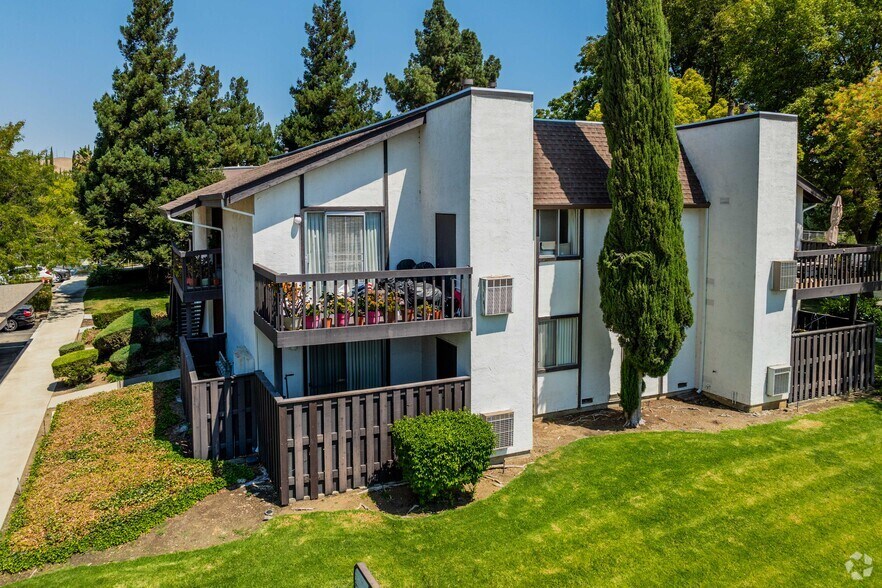 More Photos Of 1700 E Tabor Ave, Fairfield Apartments For Sale