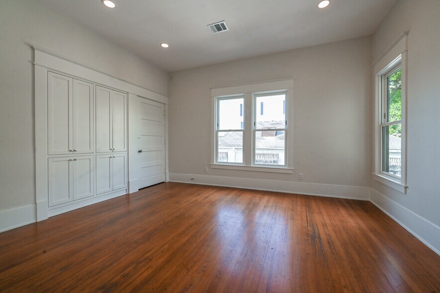 More Photos Of 811 Stuart St, Houston Loft Creative Space For Lease