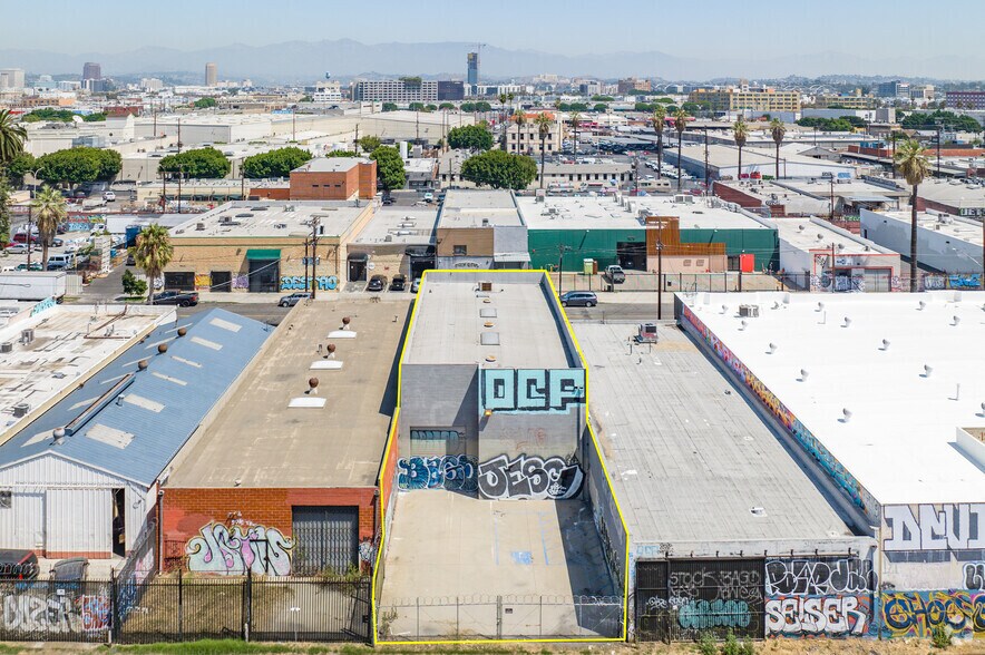 More Photos Of 1364 E 15th St, Los Angeles Warehouse For Sale