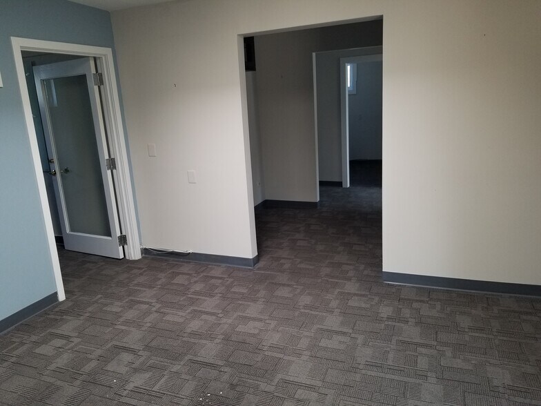 More Photos Of 241 Maple Ave, Red Bank Medical For Lease
