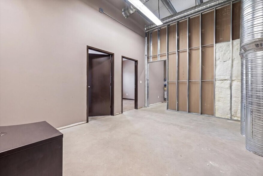 More Photos Of 280 Portage Clos, Sherwood Park Warehouse For Sale