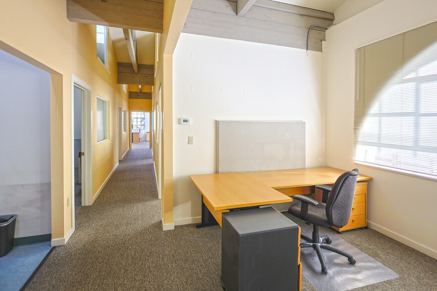 More Photos Of 2395-2399 Shattuck Ave, Berkeley Unknown For Lease