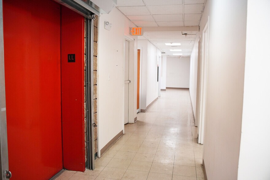 More Photos Of 194 Clinton Ave, Newark Office For Sale