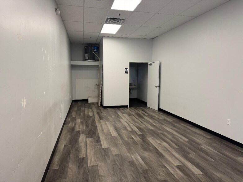 More Photos Of 163 Cheney Dr W, Twin Falls General Retail For Lease