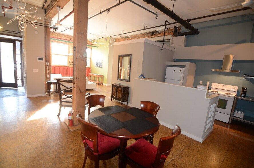 More Photos Of 2480 Dundas St W, Toronto Apartments For Sale