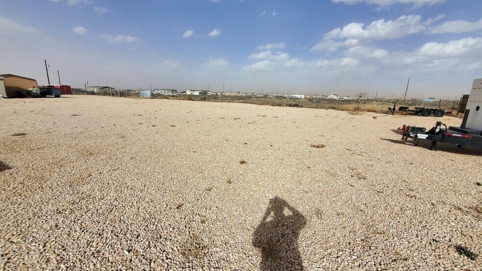 More Photos Of 16139 W 39th St, Odessa Warehouse For Lease