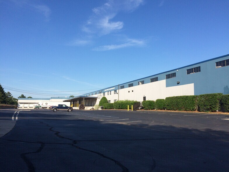 More Photos Of 2114 Atlantic Ave, Raleigh Warehouse For Lease