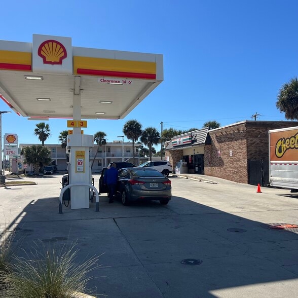 More Photos Of 930 S Atlantic Ave, Daytona Beach Convenience Store For Sale