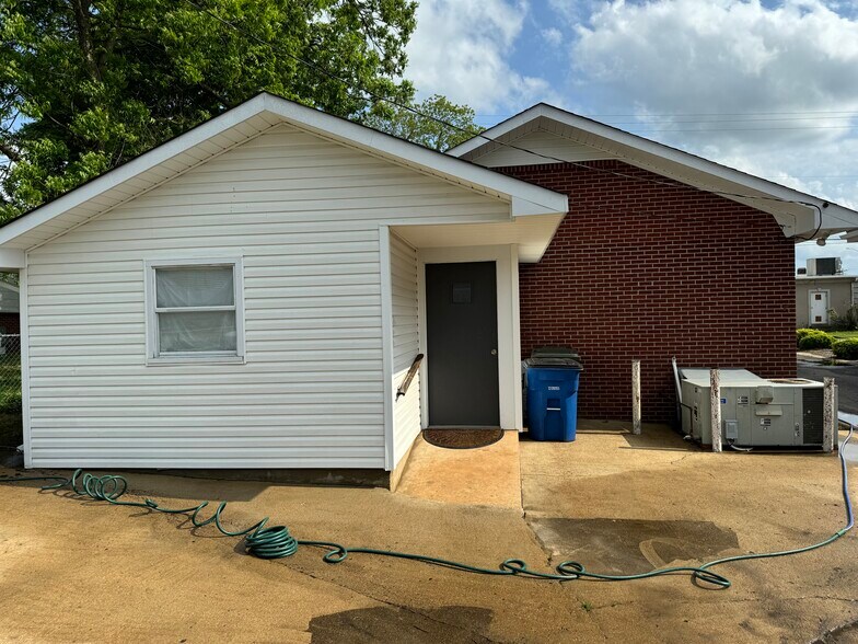 More Photos Of 103 Garland St, Greenfield Office Residential For Sale