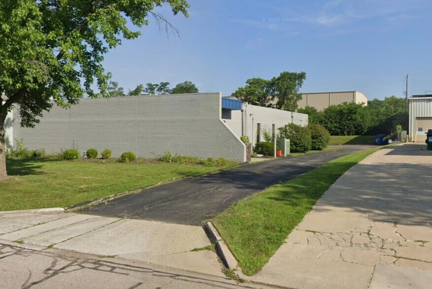 More Photos Of 330 Progress Rd, Dayton Office For Sale