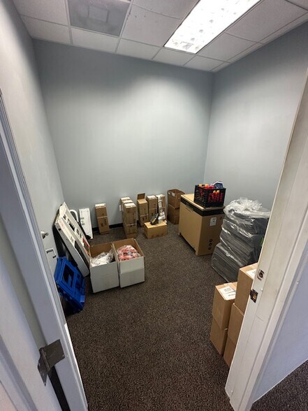 More Photos Of 790 Sunset Blvd, Sunset Beach Office For Lease