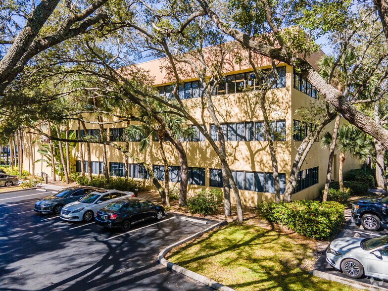 More Photos Of 300 Lock Rd, Deerfield Beach Office For Lease