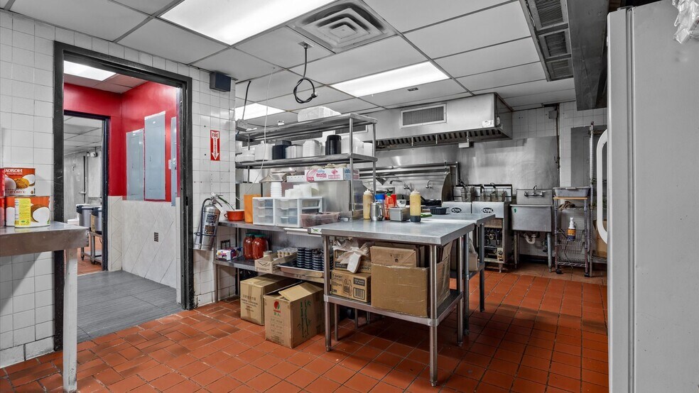 More Photos Of 2839 North Ave, Grand Junction Restaurant For Sale