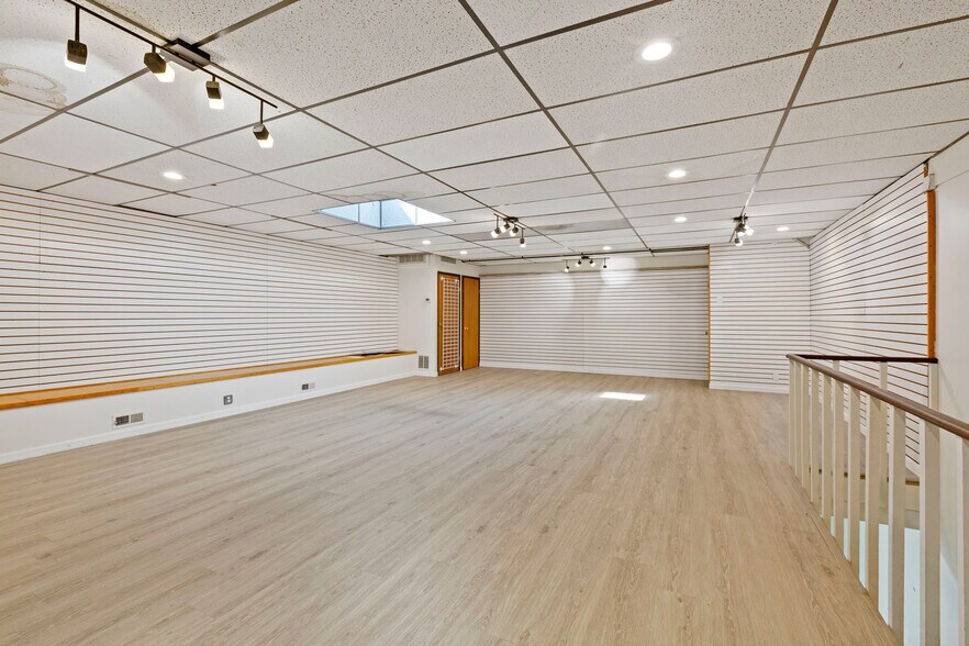 More Photos Of 4450 Enterprise St, Fremont Manufacturing For Sale