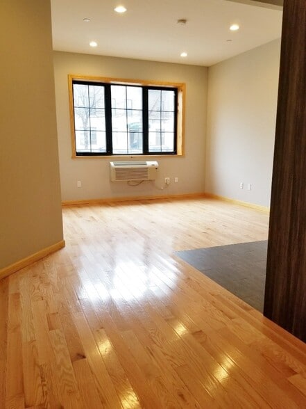 More Photos Of 14-18 31st Ave, Astoria Apartments For Sale