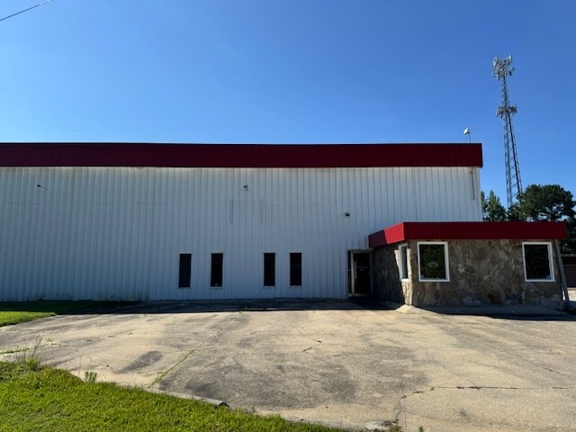 More Photos Of 637 State Rd, Cheraw Manufacturing For Sale