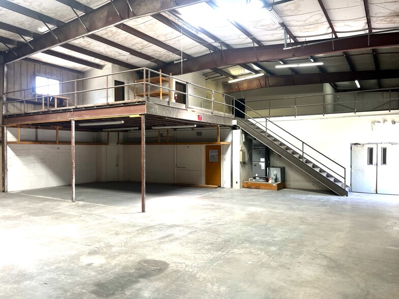 More Photos Of 914 Arroyo St, San Angelo Warehouse For Lease