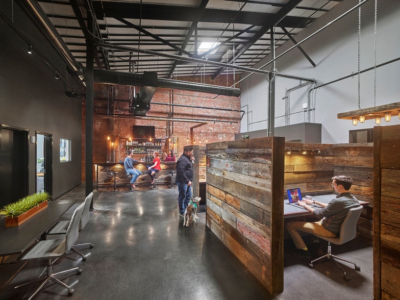 More Photos Of 1800 E State St, Hamilton Showroom For Lease