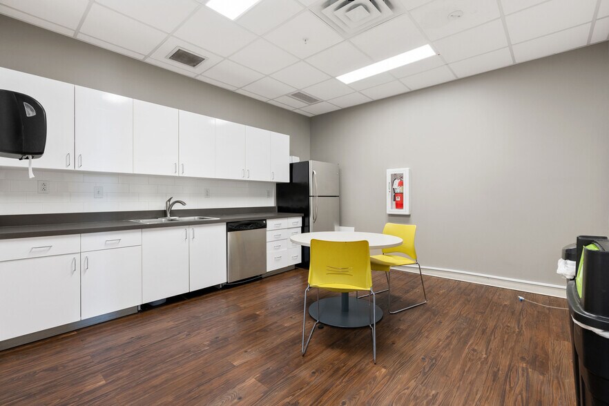 More Photos Of 1403-1405 W 2200 S, Salt Lake City Office For Lease