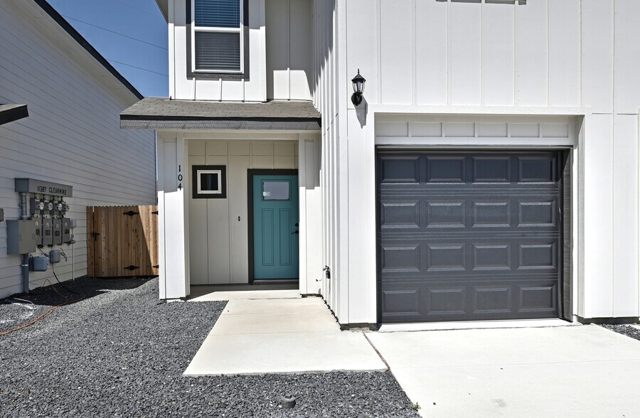 More Photos Of 11327 Clearmine St, San Antonio Apartments For Sale