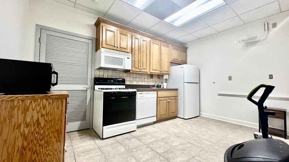 More Photos Of 13784 Highway 9 N, Milton Loft Creative Space For Lease