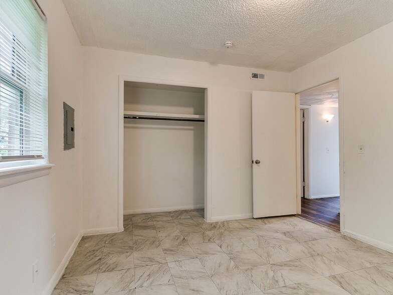 More Photos Of 1731 NW 32nd St, Oklahoma City Apartments For Sale