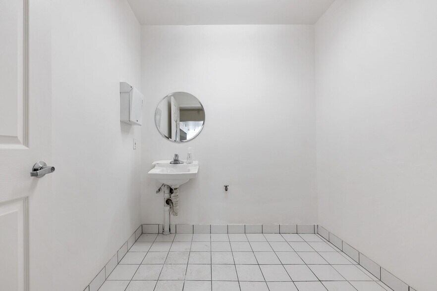 More Photos Of 5264 3rd St, San Francisco Office For Lease