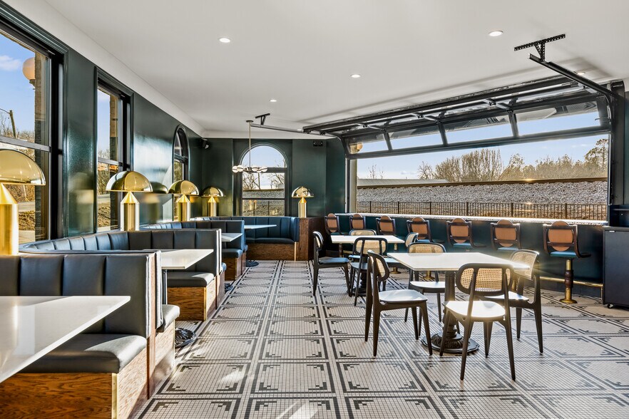 More Photos Of 5503 Main St, Ooltewah Flex For Sale