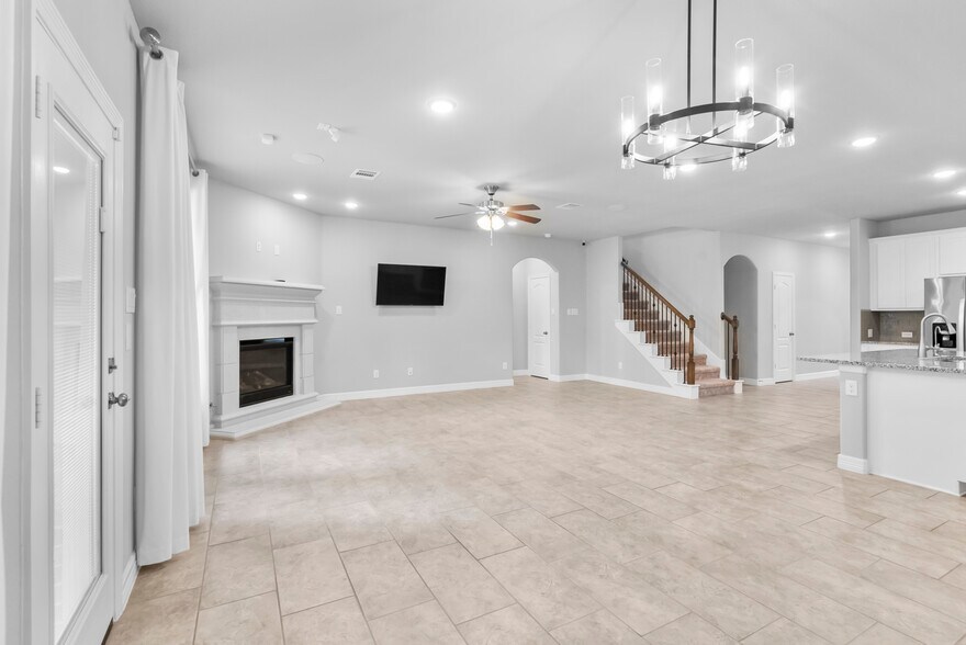 More Photos Of 135 Teralyn Grove Loop, Willis Specialty For Sale