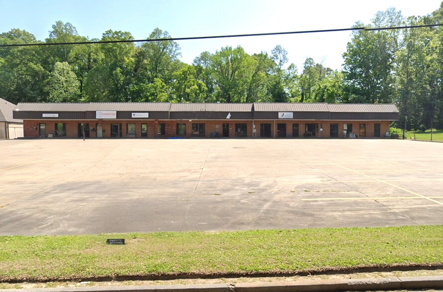 More Photos Of 1911 Mission 66, Vicksburg Medical For Lease