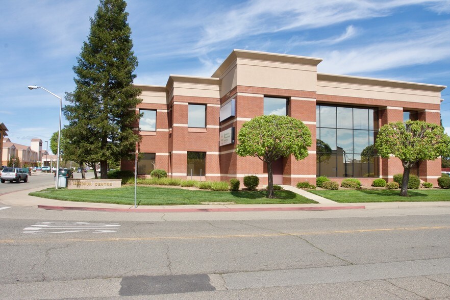 More Photos Of 2195 Larkspur Ln, Redding Office For Lease