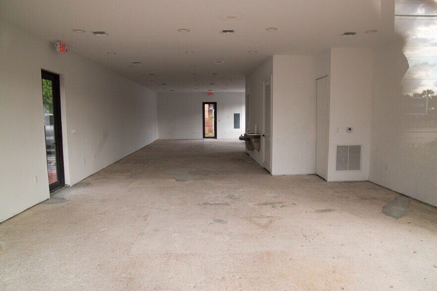 More Photos Of , West Palm Beach General Retail For Sale