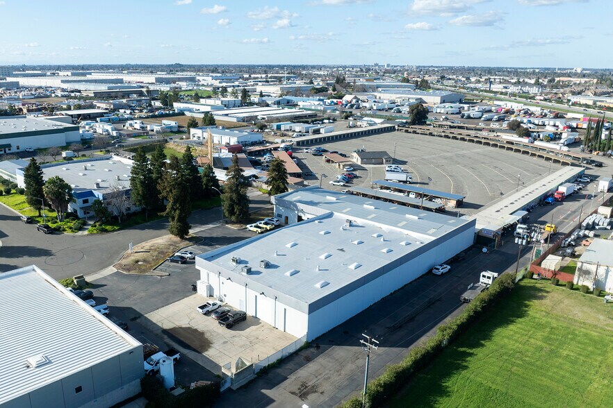 Primary Photo Of 2216 Cedarvale Dr, Ceres Warehouse For Lease