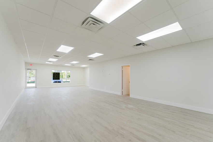 More Photos Of 2236-2266 N Dixie Hwy, Boca Raton Unknown For Lease