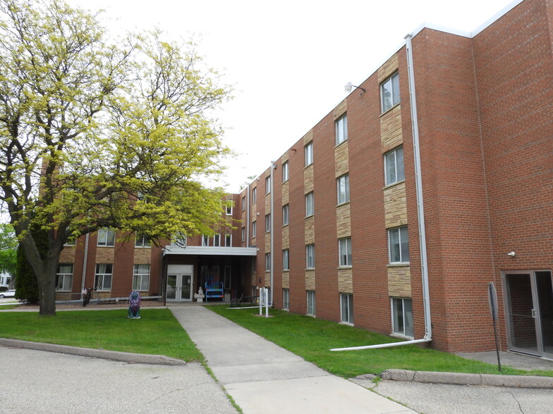 More Photos Of 315 S Grove Ave, Owatonna Schools For Sale