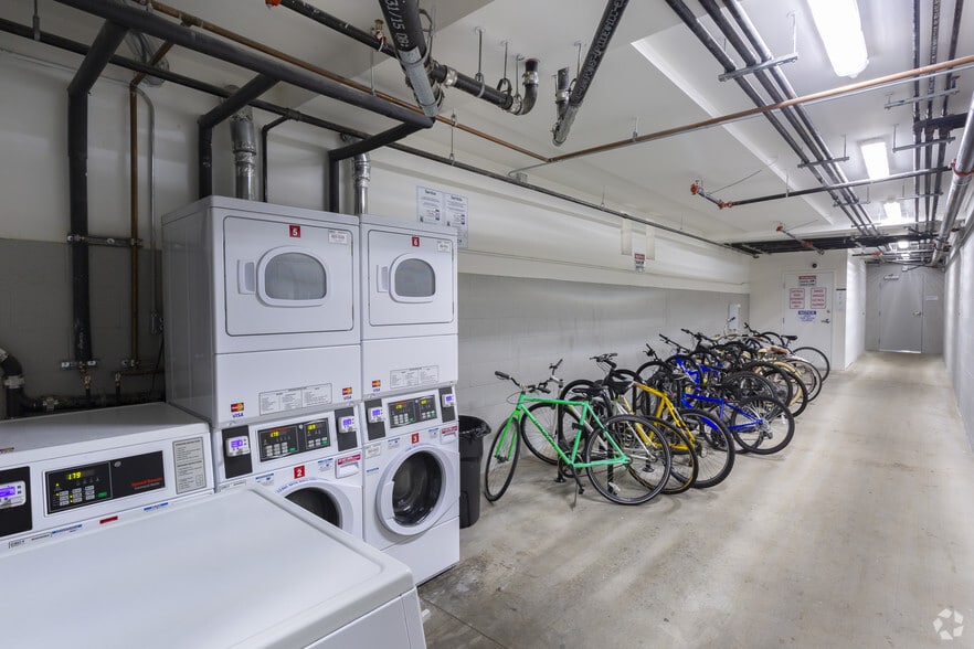 More Photos Of 18528 Chase St, Northridge Apartments For Sale