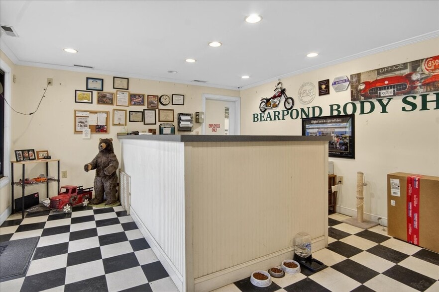 More Photos Of 3688 Raleigh Rd, Henderson Office For Sale