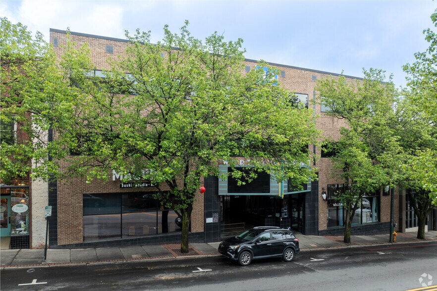 More Photos Of 4-18 Biltmore Ave, Asheville Coworking Space