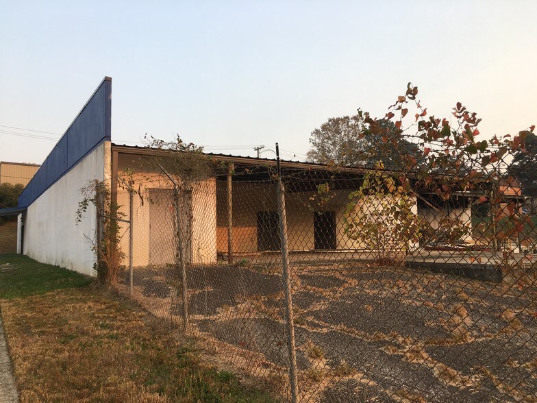 More Photos Of 1845 Wren Tpke, Gastonia Warehouse For Sale